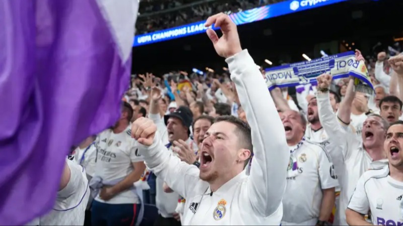 អ្នកគាំទ្រ Real Madrid ច្រៀងបទប្រឆាំងសាសនាអ៊ីស្លាម ក្នុងការប្រកួត Champions League អំឡុងការប្រកួតរវាង Real Madrid និង Bayern Munich