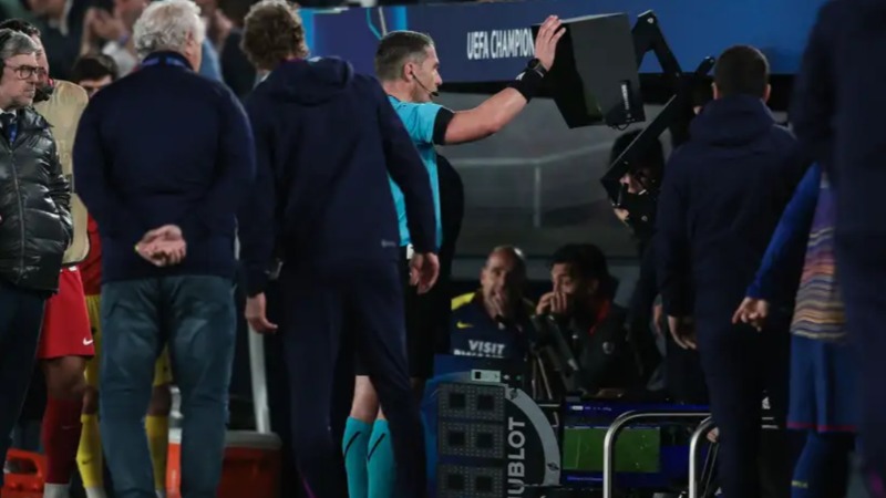 បន្ទាប់ពីបរាជ័យក្រោមដៃ Atlético Madrid 2-0 ក្នុងជើងទី១ វគ្គ ៨ ក្រុមចុងក្រោយ Champions League ក្រុម Barcelona កំពុងត្រៀមដាក់បណ្តឹងផ្លូវការ ទៅកាន់ UEFA ពាក់ព័ន្ធនឹងការសម្រេចចិត្តរបស់អាជ្ញាកណ្ដាល